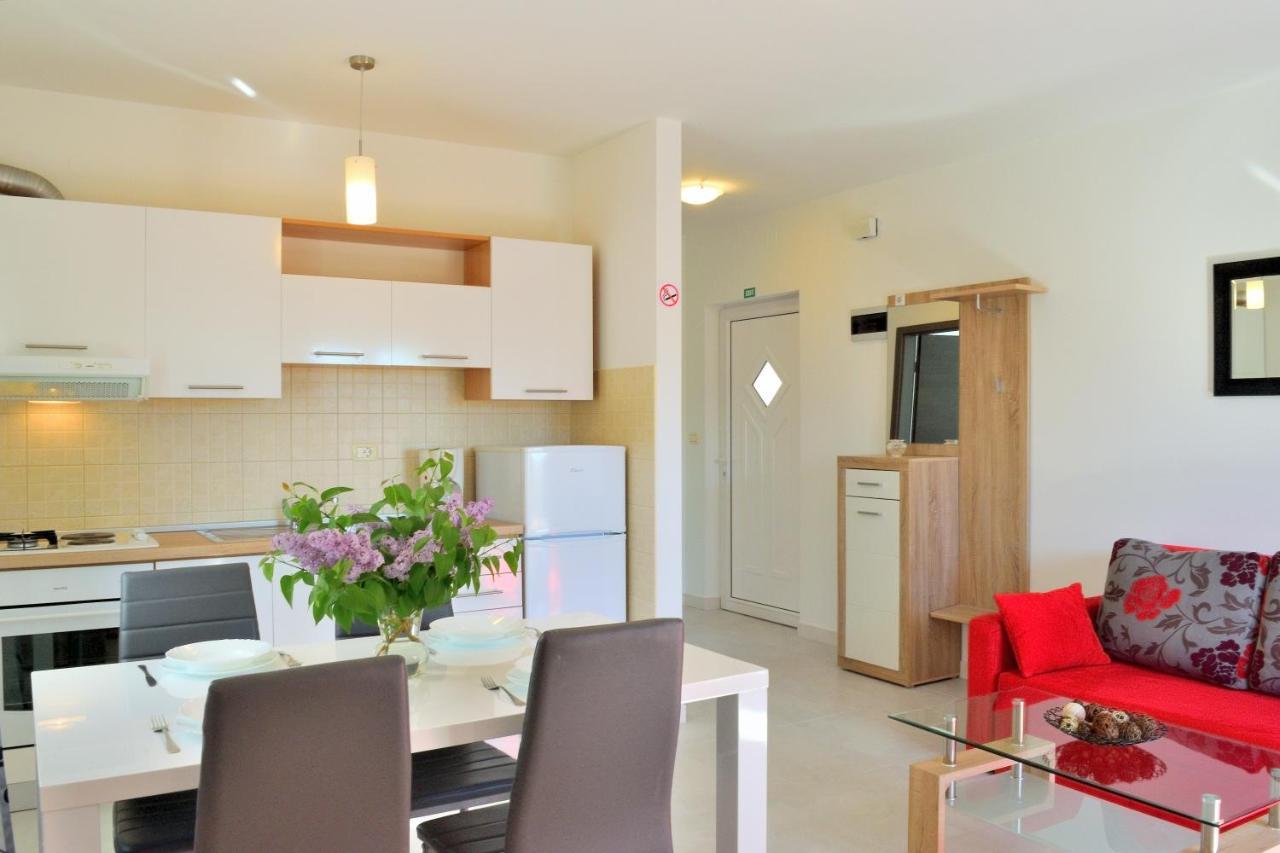 Apartment Domus Lauri Умаг Екстериор снимка