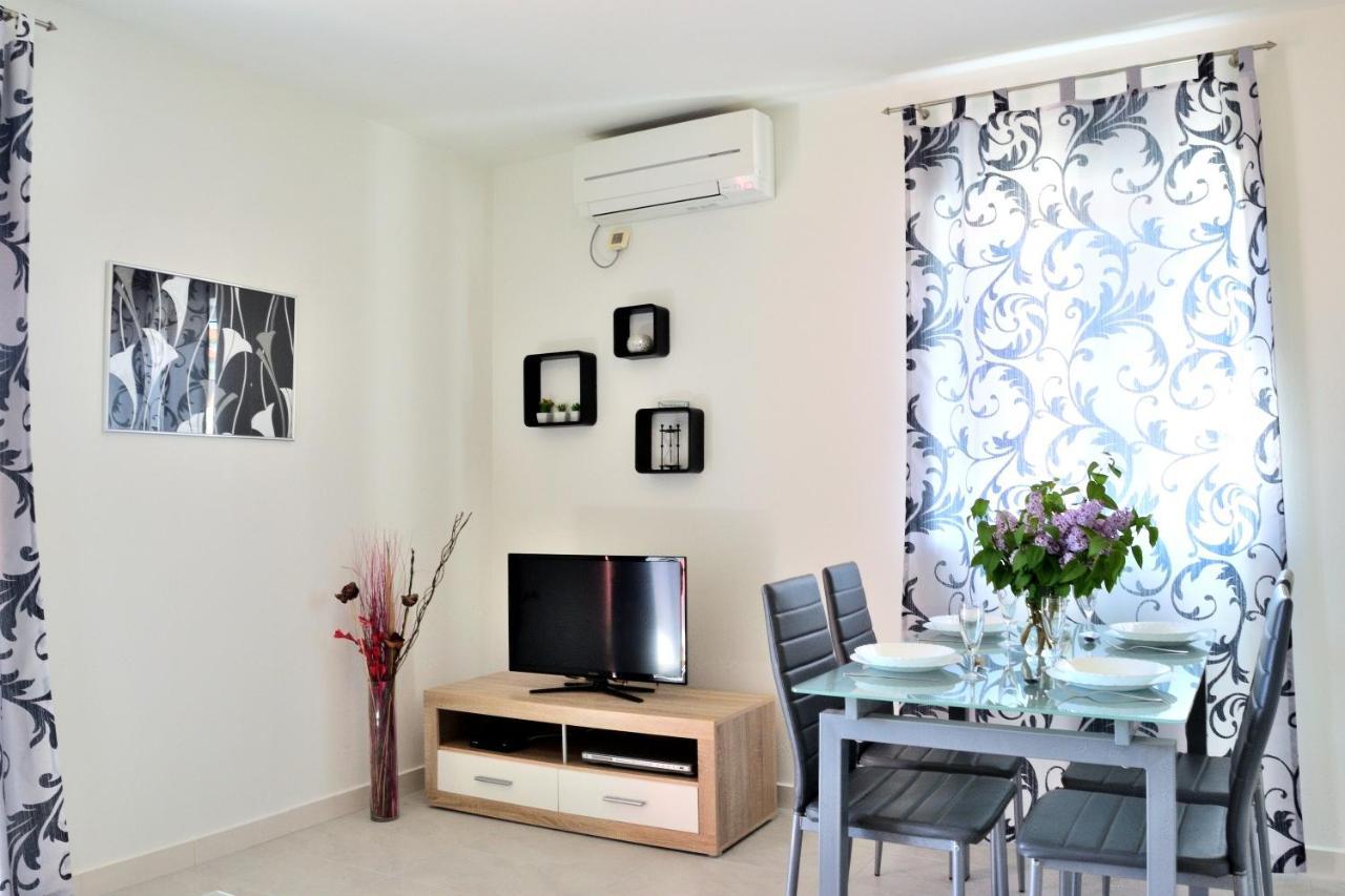 Apartment Domus Lauri Умаг Екстериор снимка