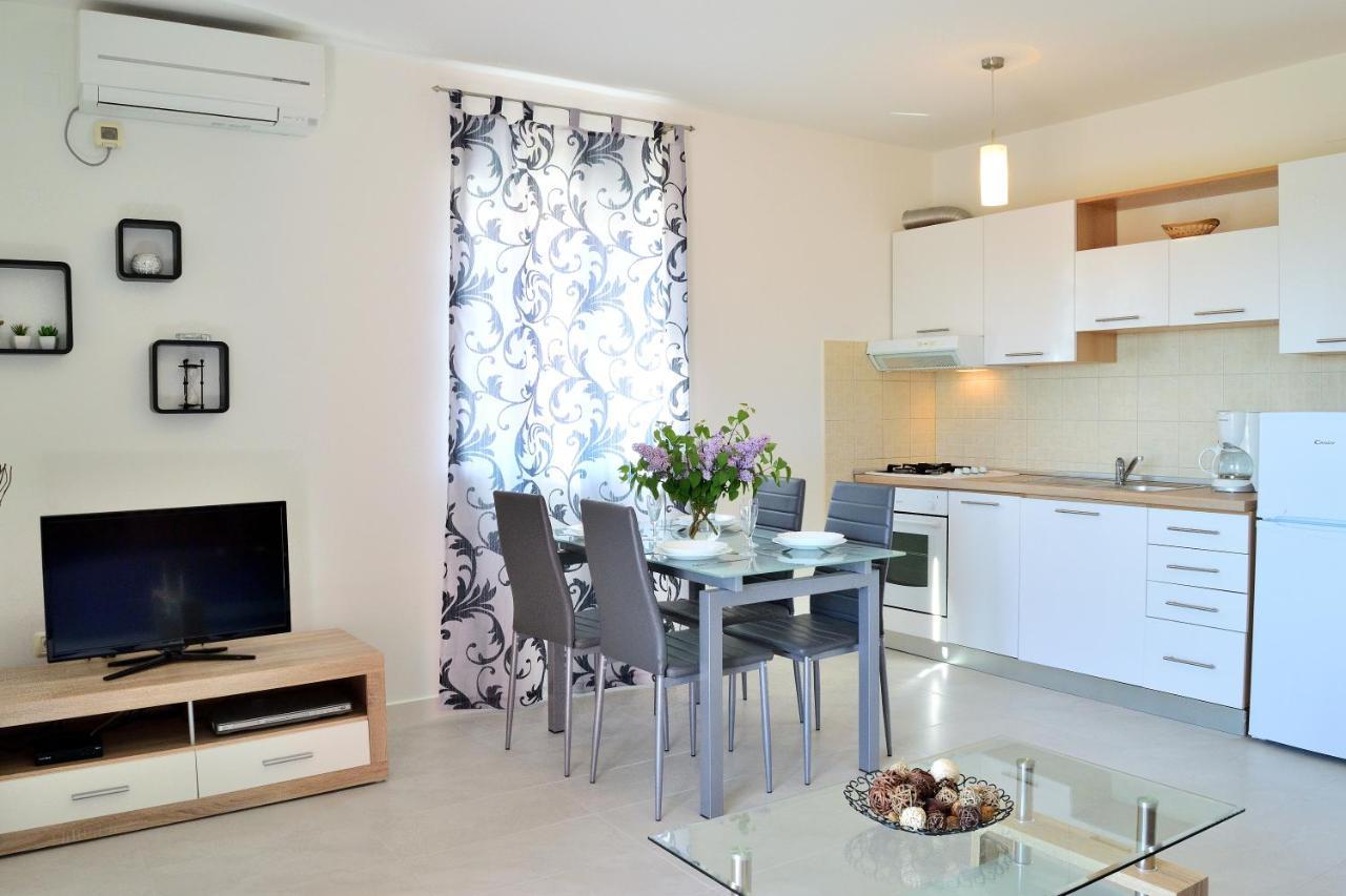 Apartment Domus Lauri Умаг Екстериор снимка